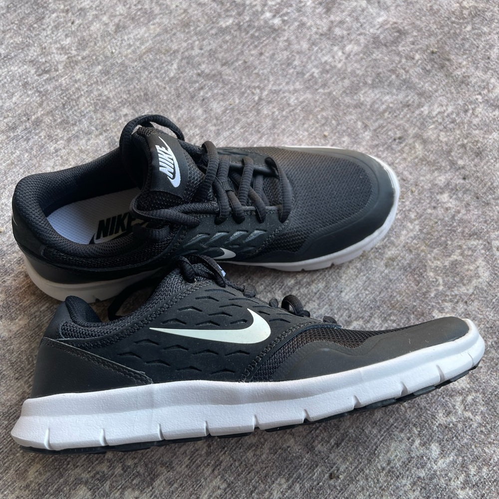 SNEAKERS NIKE